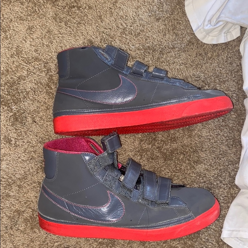 Nike SB High Top Velcro Sneakers